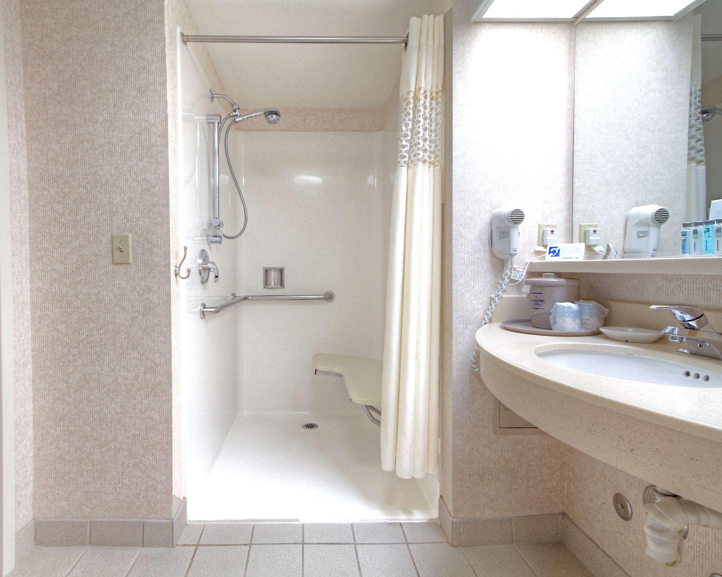 Hampton Inn Фремонт Экстерьер фото