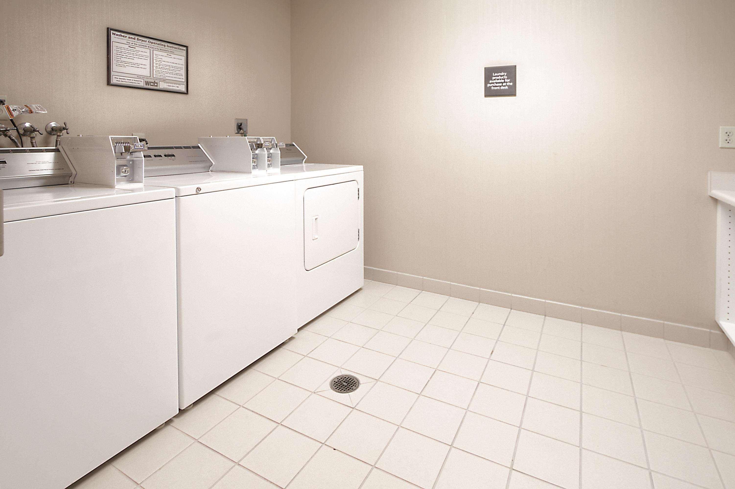 Hampton Inn Фремонт Экстерьер фото