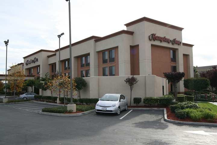 Hampton Inn Фремонт Экстерьер фото