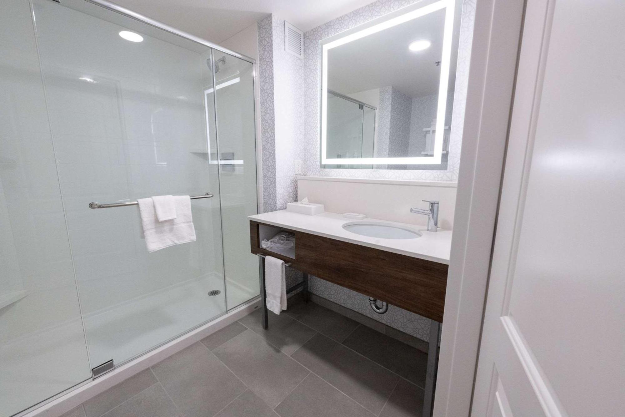 Hampton Inn Фремонт Экстерьер фото