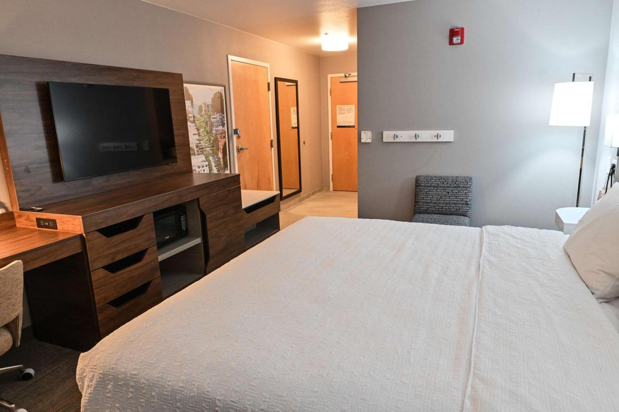 Hampton Inn Фремонт Экстерьер фото