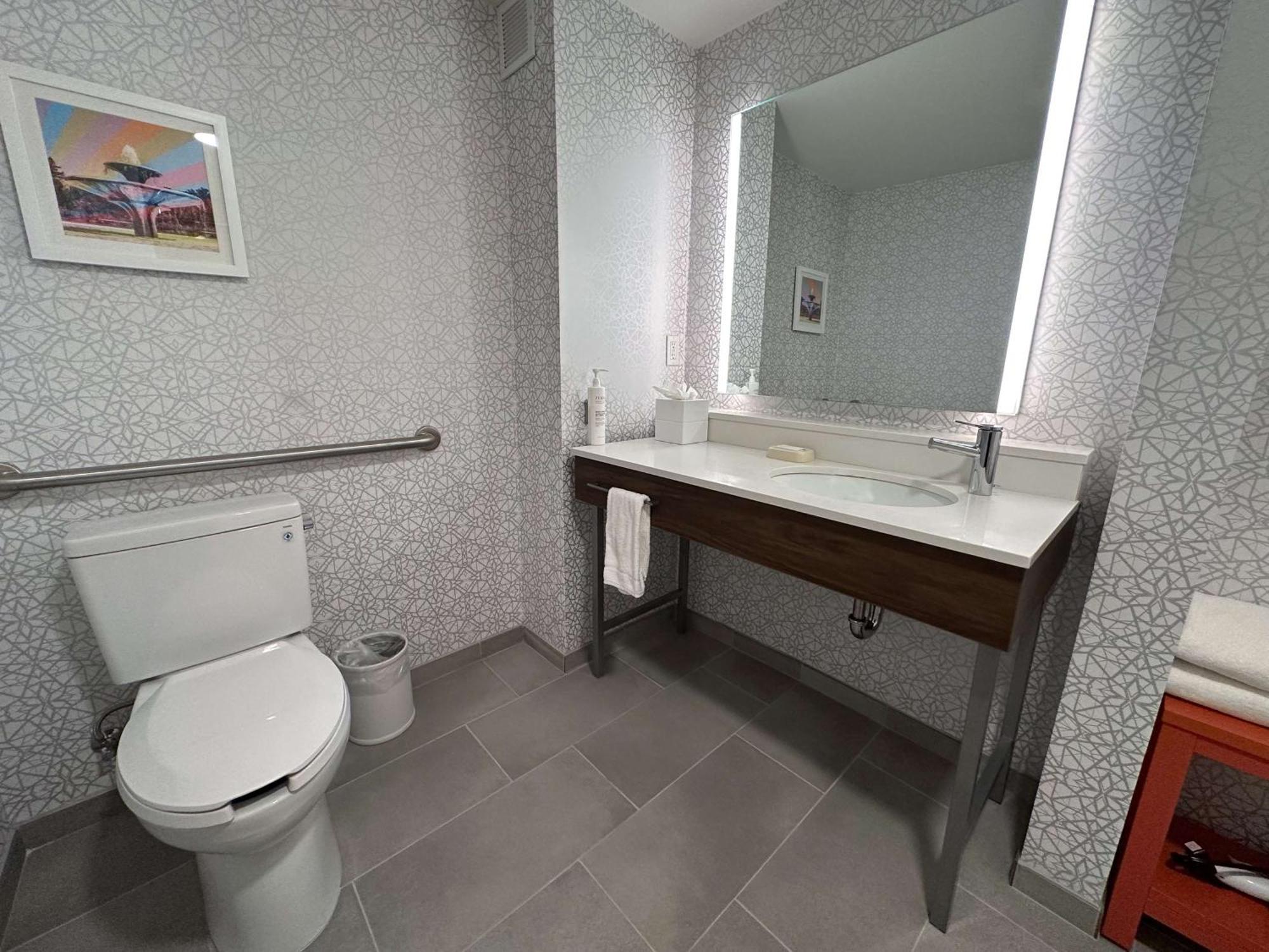 Hampton Inn Фремонт Экстерьер фото